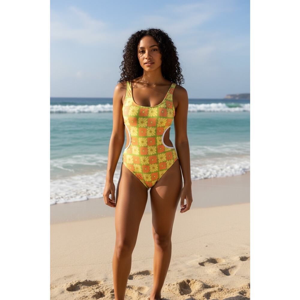 NWT Dippin Daisys Baja One Piece Women’s Swimsuit Funky Daisy Floral Print Green